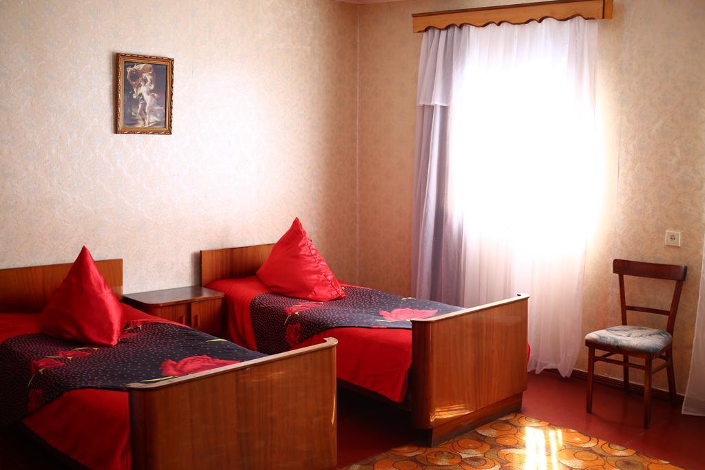 Downtown Guest House Koetaisi Buitenkant foto