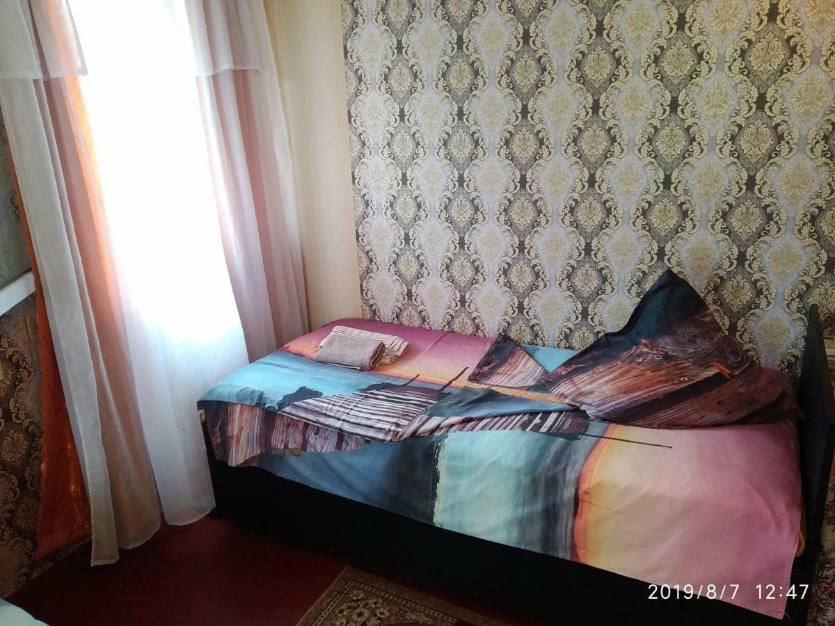 Downtown Guest House Koetaisi Buitenkant foto