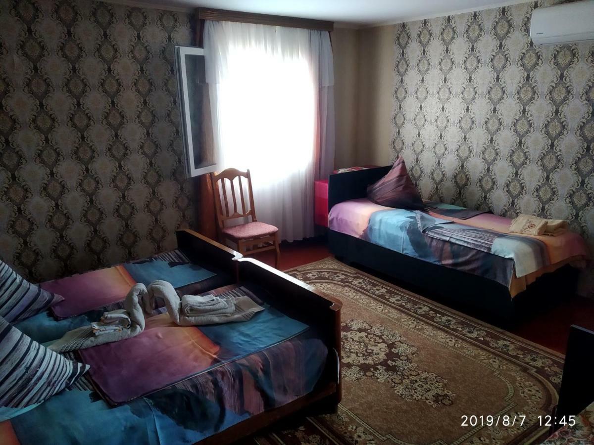 Downtown Guest House Koetaisi Buitenkant foto